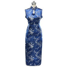 Muatkan imej ke dalam penonton Galeri, Sleeveless Brocade Traditional Cheongsam Floral Chinese Dress
