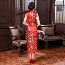 Muatkan imej ke dalam penonton Galeri, Sleeveless Brocade Dragon &amp; Phoenix Pattern Cheongsam Chinese Dress
