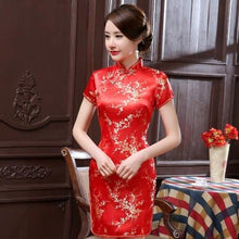 Muatkan imej ke dalam penonton Galeri, Short Sleeve Brocade Cheongsam Mini Floral Chinese Dress
