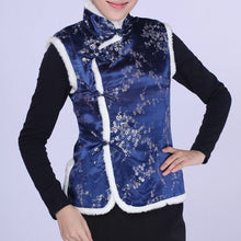 Muatkan imej ke dalam penonton Galeri, Floral Brocade Chinese Waistcoat with Fur Edge
