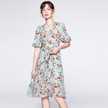 Muatkan imej ke dalam penonton Galeri, 100% Silk Women&#39;s Dresses V Neck Short Sleeves Printed Sash Belt Fashion Summer Dress Vestidos
