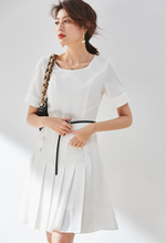 Muatkan imej ke dalam penonton Galeri, Stacy Pleat Button-Down Dress
