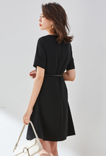 Muatkan imej ke dalam penonton Galeri, Stacy Pleat Button-Down Dress
