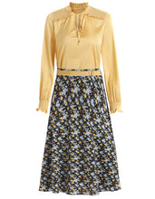 Muatkan imej ke dalam penonton Galeri, Yellow Satin Two-Piece
