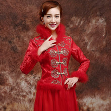 Muatkan imej ke dalam penonton Galeri, Brocade Top Tulle Skirt Chinese Wedding Dress with Fur Collar &amp; Cuff
