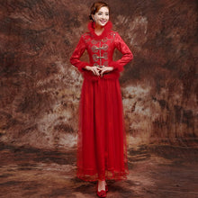 Muatkan imej ke dalam penonton Galeri, Brocade Top Tulle Skirt Chinese Wedding Dress with Fur Collar &amp; Cuff
