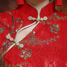 Muatkan imej ke dalam penonton Galeri, Phoenix Embroidery Brocade Cheongsam Chinese Wedding Dress
