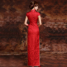 Muatkan imej ke dalam penonton Galeri, Phoenix Embroidery Brocade Cheongsam Chinese Wedding Dress
