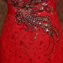 Muatkan imej ke dalam penonton Galeri, Floral Sequins Strapless Mermaid Chinese Wedding Dress
