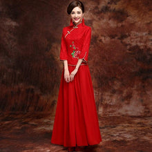 Muatkan imej ke dalam penonton Galeri, Lace Cheongsam Top Chiffon Skirt Chinese Wedding Dress
