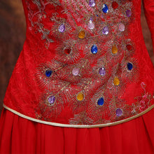 Muatkan imej ke dalam penonton Galeri, Phoenix Sequins Lace Cheongsam Top Chinese Wedding Dress
