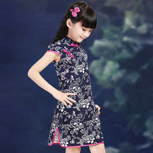 Muatkan imej ke dalam penonton Galeri, Cap Sleeve Kid&#39;s Cheongsam Floral Qipao Dress
