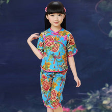 Muatkan imej ke dalam penonton Galeri, Traditional Floral Girl&#39;s Chinese Suit with Half Sleeves
