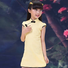 Muatkan imej ke dalam penonton Galeri, Mandarin Collar Cap Sleeve Linen Girl&#39;s Cheongsam Chinese Dress
