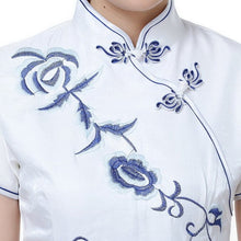 Muatkan imej ke dalam penonton Galeri, Flower Embroidery Cap Sleeve Full Length Cheongsam Chinese Dress
