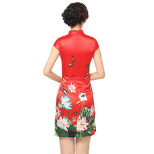 Muatkan imej ke dalam penonton Galeri, Cap Sleeve Knee Length Traditional Floral Cheongsam Chinese Dress
