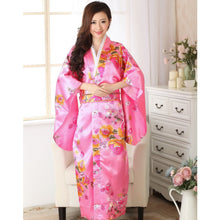 Muatkan imej ke dalam penonton Galeri, Women&#39;s Floral Traditional Japanese Kimono
