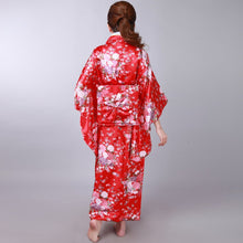 Muatkan imej ke dalam penonton Galeri, Women&#39;s Floral Traditional Japanese Kimono
