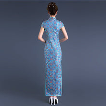 Muatkan imej ke dalam penonton Galeri, Floral Embroidery &amp; Sequins Full Length Lace Cheongsam Chinese Dress
