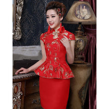 Muatkan imej ke dalam penonton Galeri, Ruffled Floral Appliques Brocade Chinese Wedding Suit
