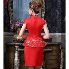 Load image into Gallery viewer, Ruffled Floral Appliques Brocade Chinese Wedding Suit
