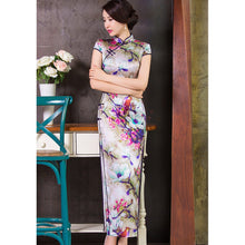 Muatkan imej ke dalam penonton Galeri, Magnolia Pattern Real Silk Full Length Cheongsam Chinese Dress
