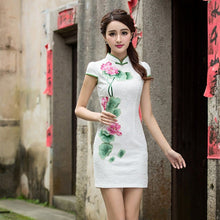 Muatkan imej ke dalam penonton Galeri, Lotus Pattern Knee Length Lace Cheongsam Chinese Dress
