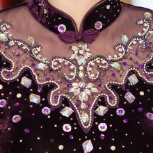 Muatkan imej ke dalam penonton Galeri, Illusion Neck with Rhinestones 3/4 Sleeve Velvet Cheongsam Chinese Dress
