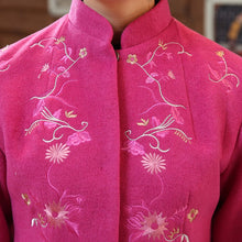 Muatkan imej ke dalam penonton Galeri, Floral Embroidery Wool Chinese Style Mother Coat
