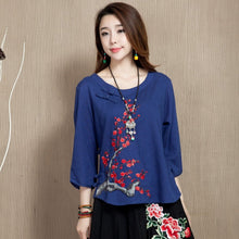 Muatkan imej ke dalam penonton Galeri, Wintersweet Embroidery 3/4 Sleeve Signature Cotton Chinese Style Blouse
