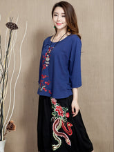 Muatkan imej ke dalam penonton Galeri, Wintersweet Embroidery 3/4 Sleeve Signature Cotton Chinese Style Blouse
