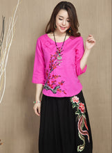 Muatkan imej ke dalam penonton Galeri, Wintersweet Embroidery 3/4 Sleeve Signature Cotton Chinese Style Blouse
