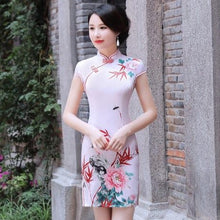 Muatkan imej ke dalam penonton Galeri, Classic Floral Silk Cheongsam Mini Chinese Dress Evening Gown
