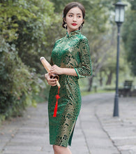 Load image into Gallery viewer, 3/4 Sleeve Knee Length Floral Velvet Cheongsam Chinese Dress
