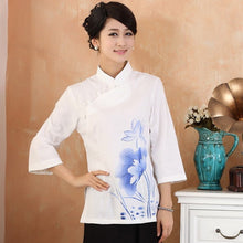 Muatkan imej ke dalam penonton Galeri, Mandarin Sleeve Lotus Print Traditional Cheongsam Top Chinese Shirt
