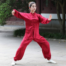 Muatkan imej ke dalam penonton Galeri, Auspicious Pattern Silk Blend Women&#39;s Traditional Chinese Tai Chi Suit
