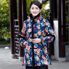 Load image into Gallery viewer, Long Sleeve Chinese Style Floral Wadded Coat with Fur Edge
