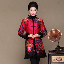 Muatkan imej ke dalam penonton Galeri, Fur Collar &amp; Cuff Floral Silk &amp; Linen Chinese Style Women&#39;s Wadded Coat
