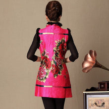 Muatkan imej ke dalam penonton Galeri, Fur Collar &amp; Cuff Silk &amp; Linen Chinese Style Floral Women&#39;s Waistcoat
