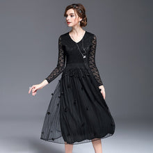 Muatkan imej ke dalam penonton Galeri, Lace Top Tulle Skirt Chinese Style Mother Dress
