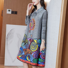 Muatkan imej ke dalam penonton Galeri, Folded Floral Print Lapel Collar Chinese Style Casual Dress Boho Dress
