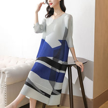 Load image into Gallery viewer, Half Sleeve Round Neck Folded Chinese Style Casual Dress Boho Dress
