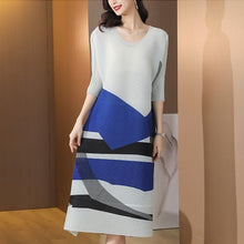 Load image into Gallery viewer, Half Sleeve Round Neck Folded Chinese Style Casual Dress Boho Dress
