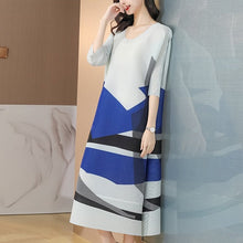 Load image into Gallery viewer, Half Sleeve Round Neck Folded Chinese Style Casual Dress Boho Dress
