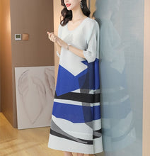 Load image into Gallery viewer, Half Sleeve Round Neck Folded Chinese Style Casual Dress Boho Dress
