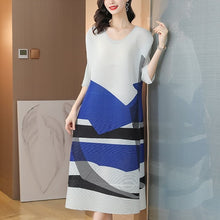 Load image into Gallery viewer, Half Sleeve Round Neck Folded Chinese Style Casual Dress Boho Dress
