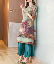 Load image into Gallery viewer, Round Neck Half Sleeve Folded Floral Chinese Style Casual Dress
