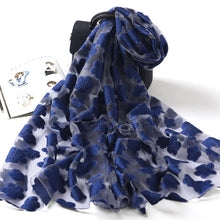 Muatkan imej ke dalam penonton Galeri, Flowers Pattern All-match Warm Chiffon Scarf Shawl
