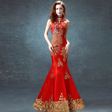 Muatkan imej ke dalam penonton Galeri, Phoenix Appliques Halter Top Full Length Mermaid Chinese Wedding Dress
