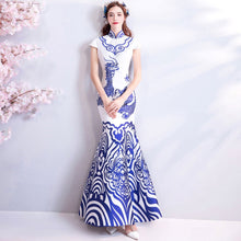 Load image into Gallery viewer, Dragons Pattern Mandarin Collar Mermaid Cheongsam Chinese Style Wedding Dress
